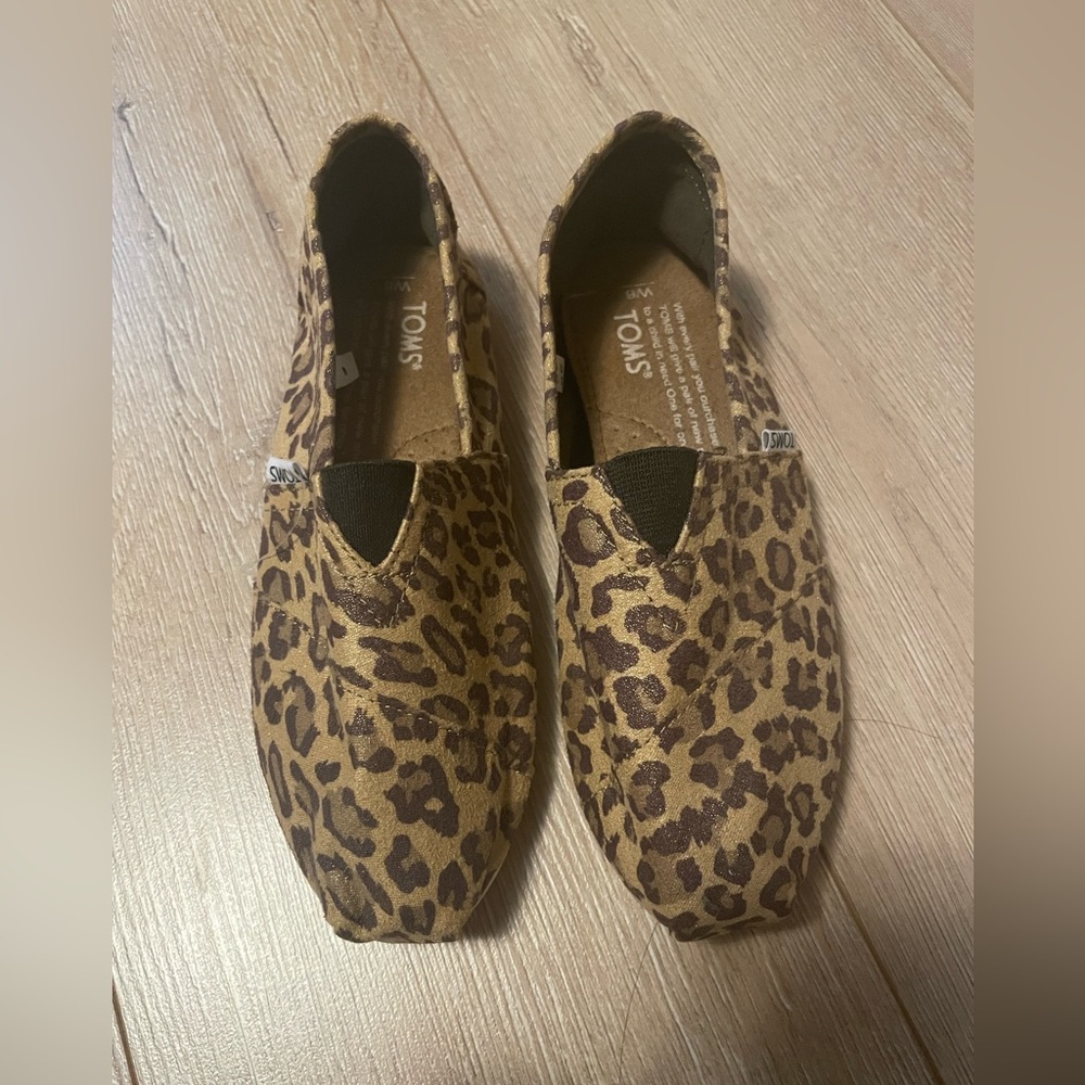 Tom’s slip on shoes